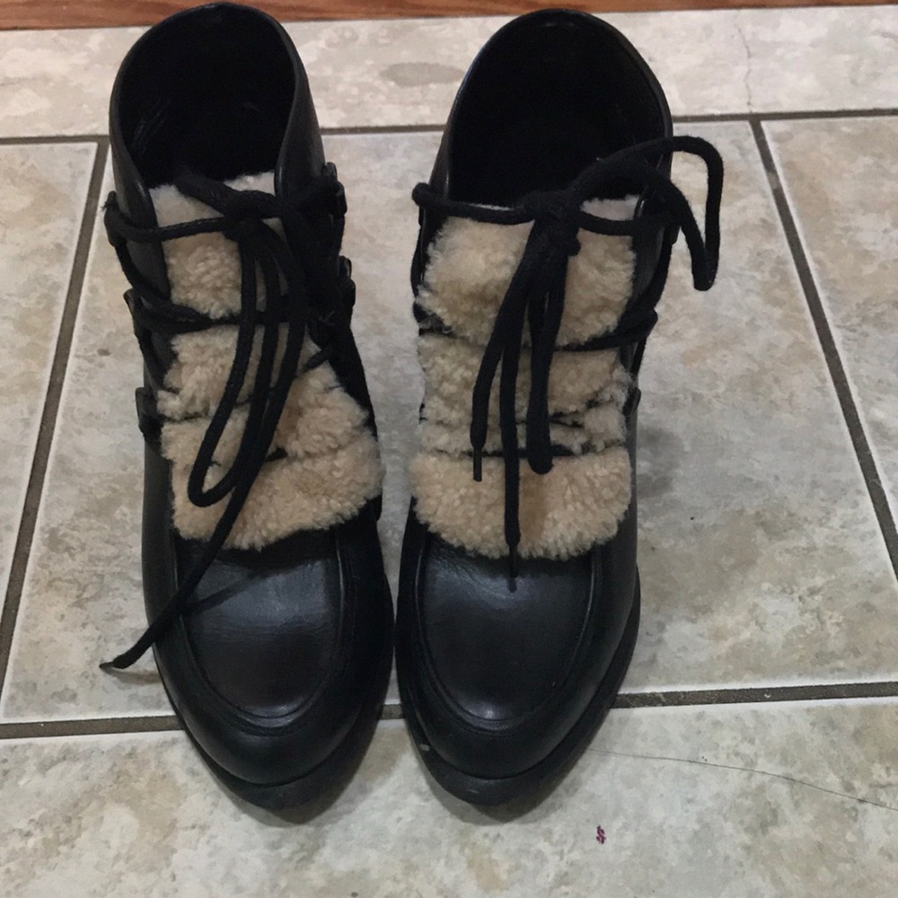 Ladies Ugg’s original
